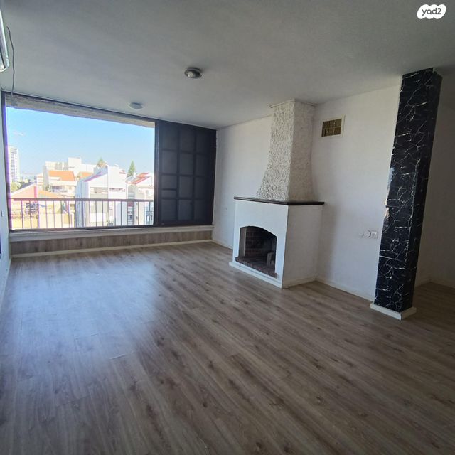 גג/ פנטהאוז, הרצל 20, ארלוזורוב, כפר סבא