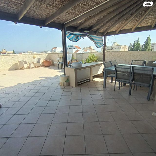 גג/ פנטהאוז, הרצל 20, ארלוזורוב, כפר סבא