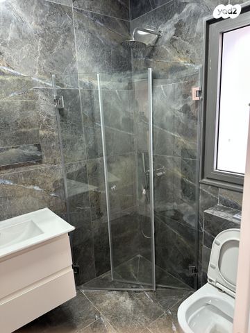 דירת גן, שושנה דמארי 22, קרית האמנים, מצליח, רמלה