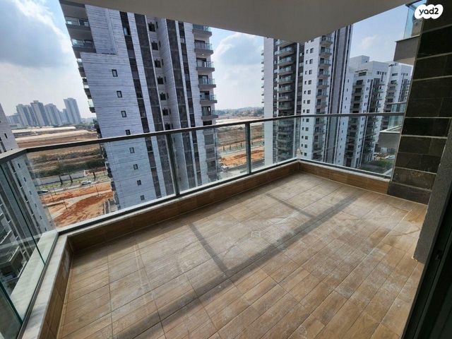 לאה גולדברג 1