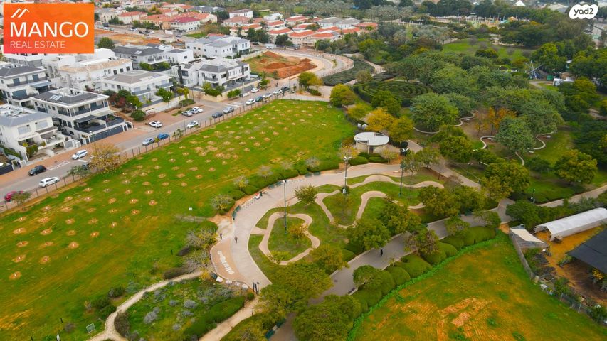 בית פרטי/ קוטג', הר תבור 123, הפארק, כפר סבא