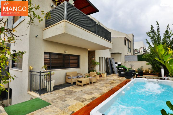 בית פרטי/ קוטג', הר תבור 123, הפארק, כפר סבא