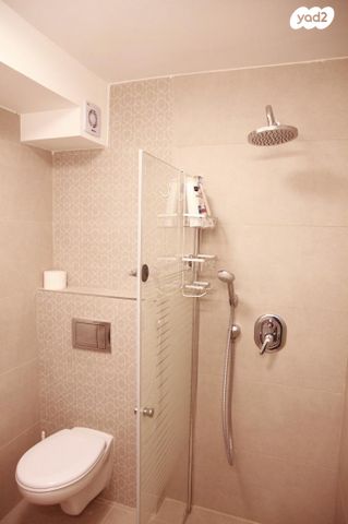 יחידת דיור, הרב מיימון 12, נווה שאנן, חיפה