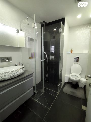 דירה, ברזוויל 1, גרין ועם, חולון