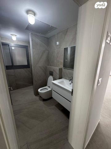 דירה, נעמי שמר 8, נאות אפק, אפקה, קרית ביאליק