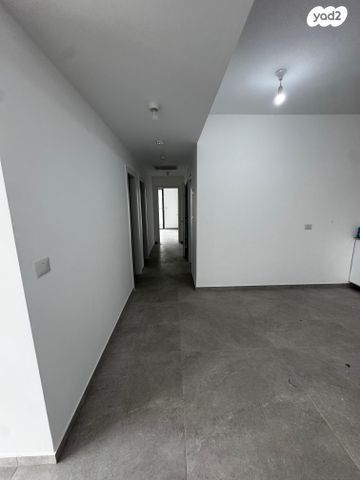 דירה, נעמי שמר 8, נאות אפק, אפקה, קרית ביאליק