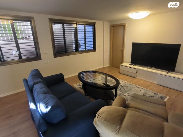 יחידת דיור, הרדוף 8, מתחם 19 - 20 (מתחם הפרחים), הוד השרון