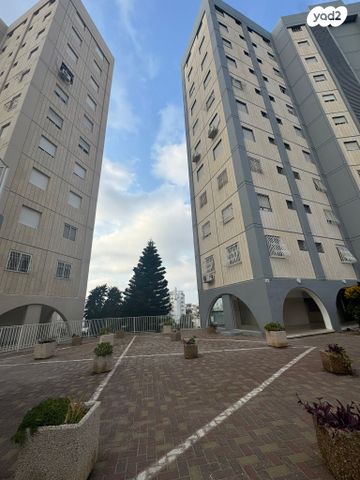 משה גוט לוין 28