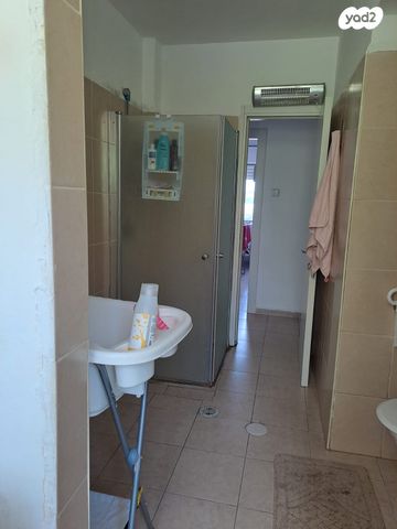 דירה, דוד בן גוריון 11, הראשונים, שלומי