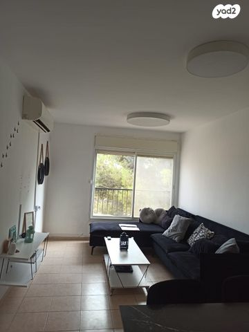 דירה, דוד בן גוריון 11, הראשונים, שלומי