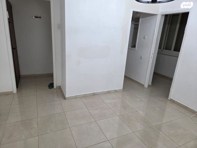 שדרות דגניה 12