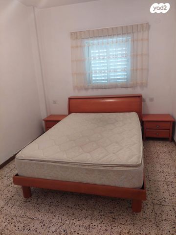 דירה, האחים אוסטשינסקי 8, ראשונים, ראשון לציון