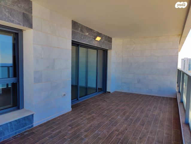 דירה, אמנון ליפקין שחק 1, נוף הטיילת, נתניה