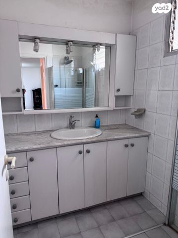 דירה, מעפילי אגוז 96, נווה חן, תל אביב יפו