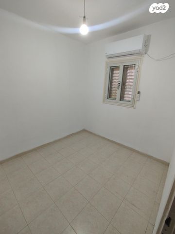 דירה, יוסף שפרינצק 310, שיכון א', קרית שמונה