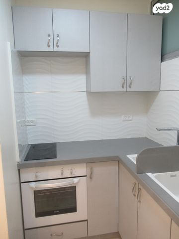 יחידת דיור, הרב קלישר 12, הפועל המזרחי ה', שיכון ה', בני ברק