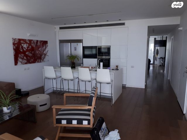 גג/ פנטהאוז, הרב מיימון 14, מחנה יהודה, פתח תקווה