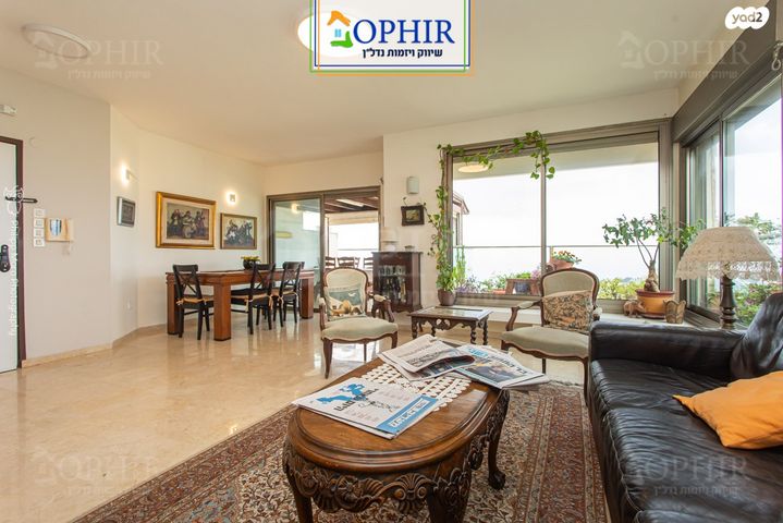 גג/ פנטהאוז, גבעת דאונס, אחוזה, חיפה