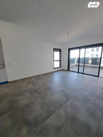 דירה, אמנון ליפקין שחק 3, נוף הטיילת, נתניה