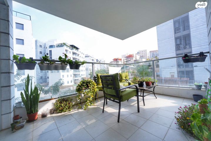 דירה, גולדה מאיר 116, מורשת, מודיעין מכבים רעות