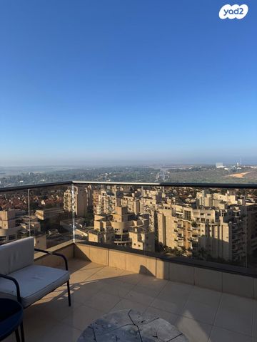 דירה, אהוד מנור, עיר ימים, נתניה