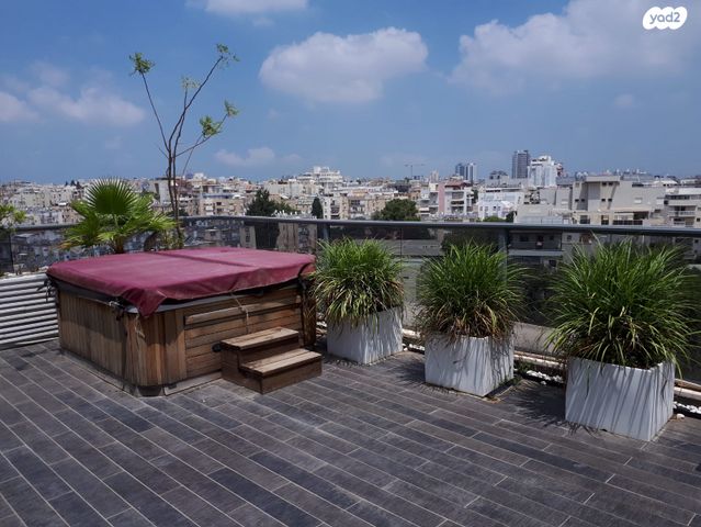 גג/ פנטהאוז, הרב מיימון 14, מחנה יהודה, פתח תקווה