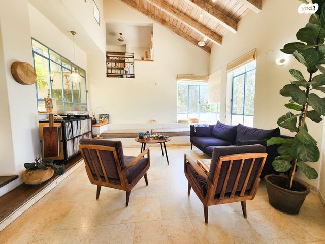 בית פרטי/ קוטג', מנוף