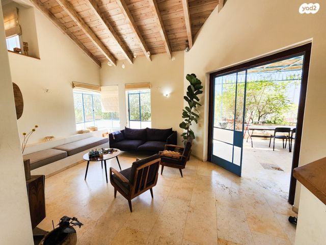 בית פרטי/ קוטג', מנוף