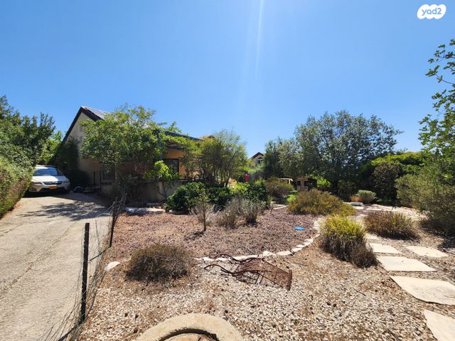 בית פרטי/ קוטג', מנוף