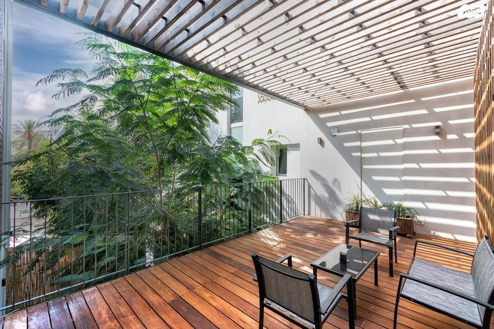 דו משפחתי, חושן, אחוזת גדרה, גדרה