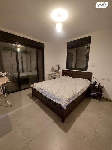 גג/ פנטהאוז, הרב אבא אבוחצירה, שדרות בפארק, שדרות