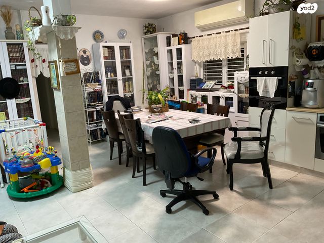 אברהם שפירא 16