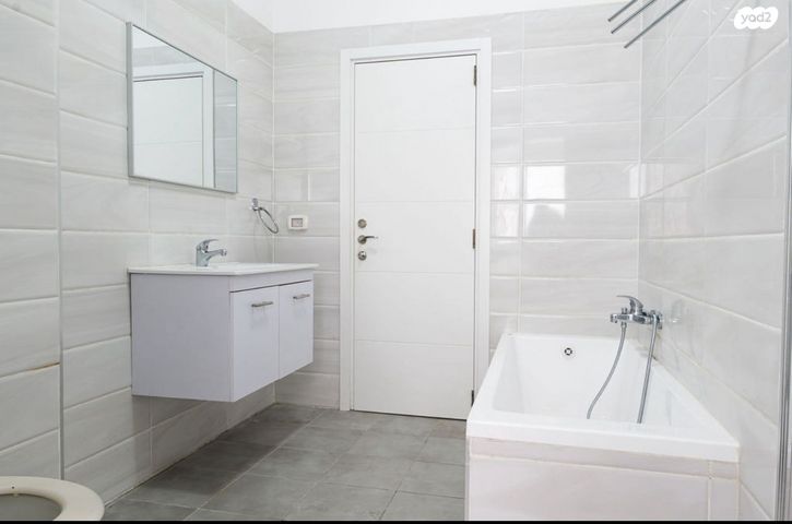 דירה, הרצל, מרכז העיר, חדרה