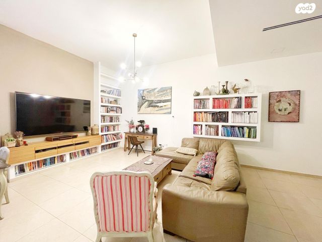 דירת גן, העוגן, נאות רבין, יבנה