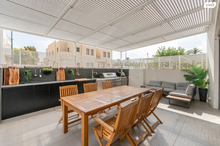 דו משפחתי, חושן, אחוזת גדרה, גדרה