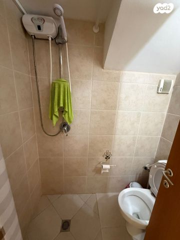 קליניקות, החיטה, גבעת הפרחים, בנימינה גבעת עדה