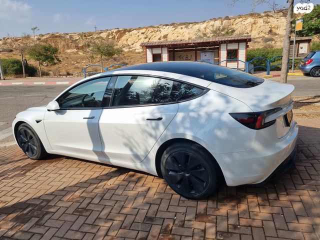 טסלה מודל 3