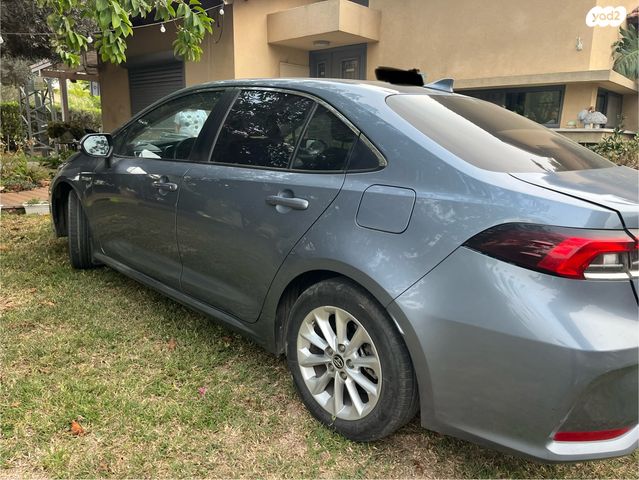 טויוטה קורולה