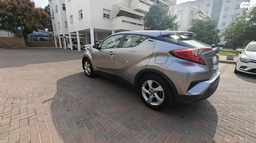 טויוטה C-HR