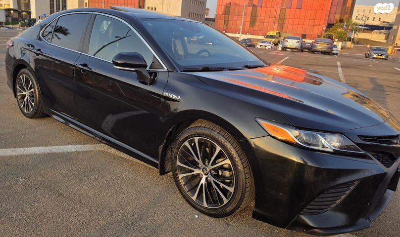 טויוטה קאמרי