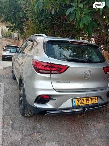 מודעת רכב אם ג'י ZS