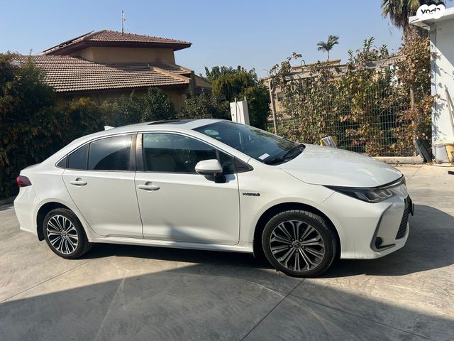 טויוטה קורולה