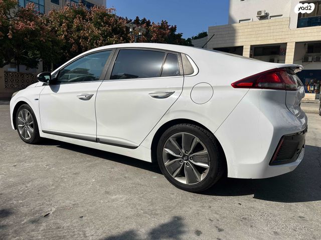 מודעת רכב יונדאי איוניק