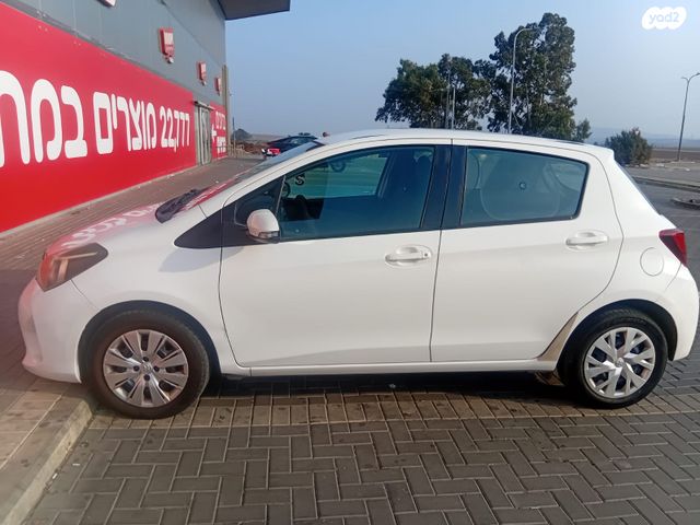 טויוטה יאריס