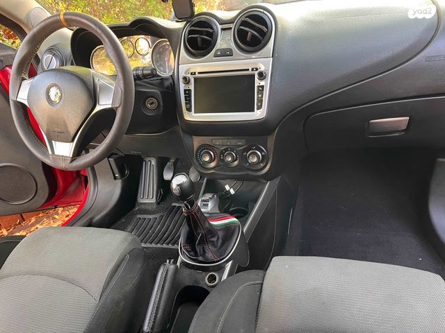 אלפא רומיאו מיטו