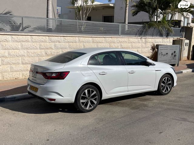 רנו מגאן