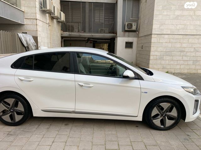 יונדאי איוניק