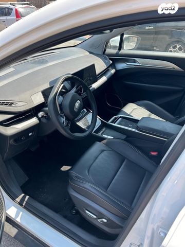 ג׳ילי Geometry C