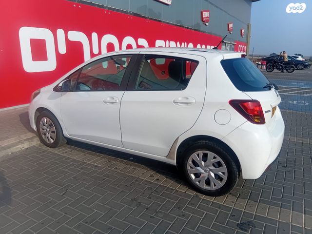 טויוטה יאריס