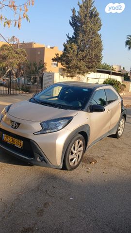 טויוטה אייגו X